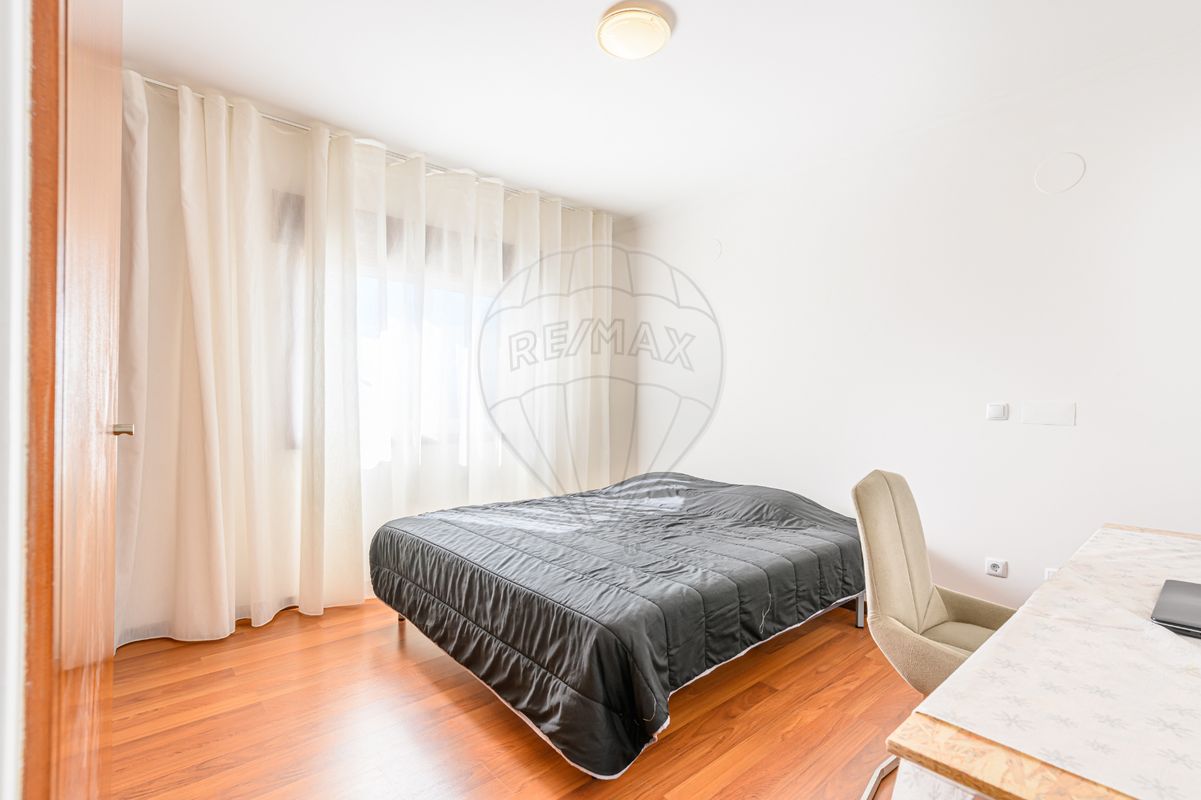 listing 125071035-215 picture-0