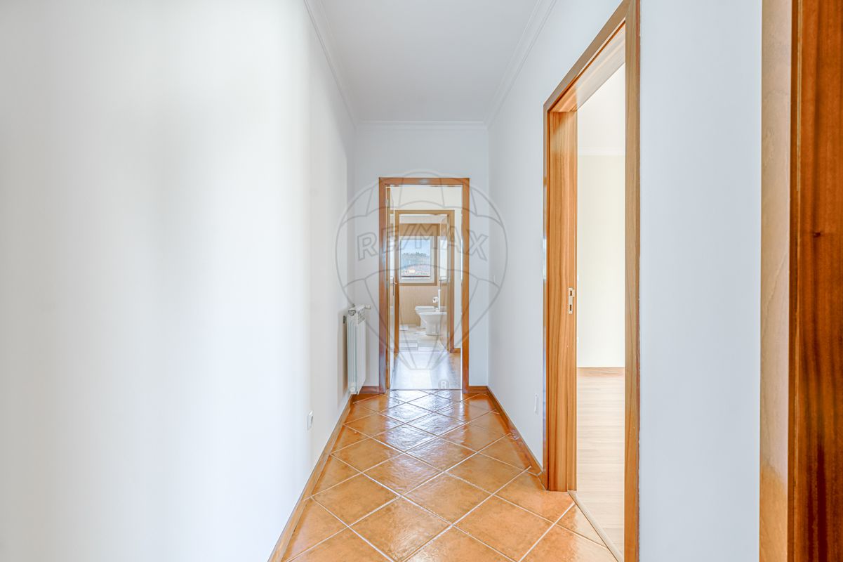 listing 125071035-215 picture-0