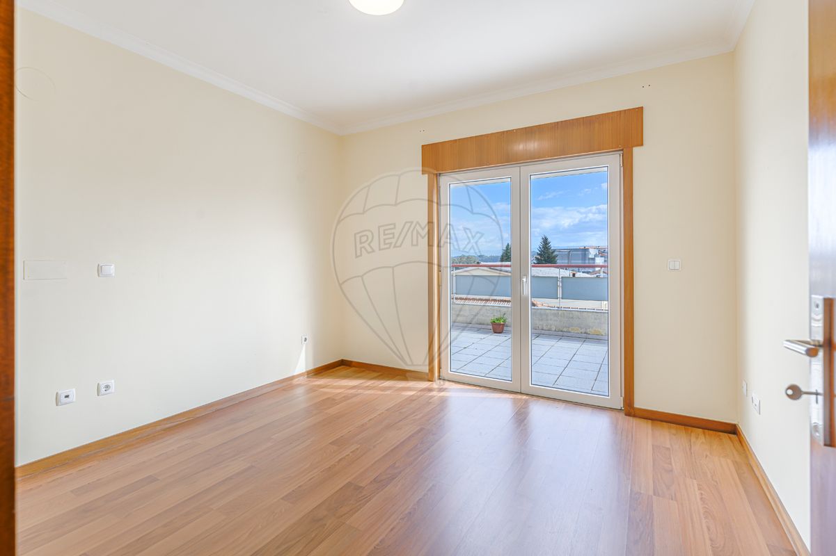 listing 125071035-215 picture-0