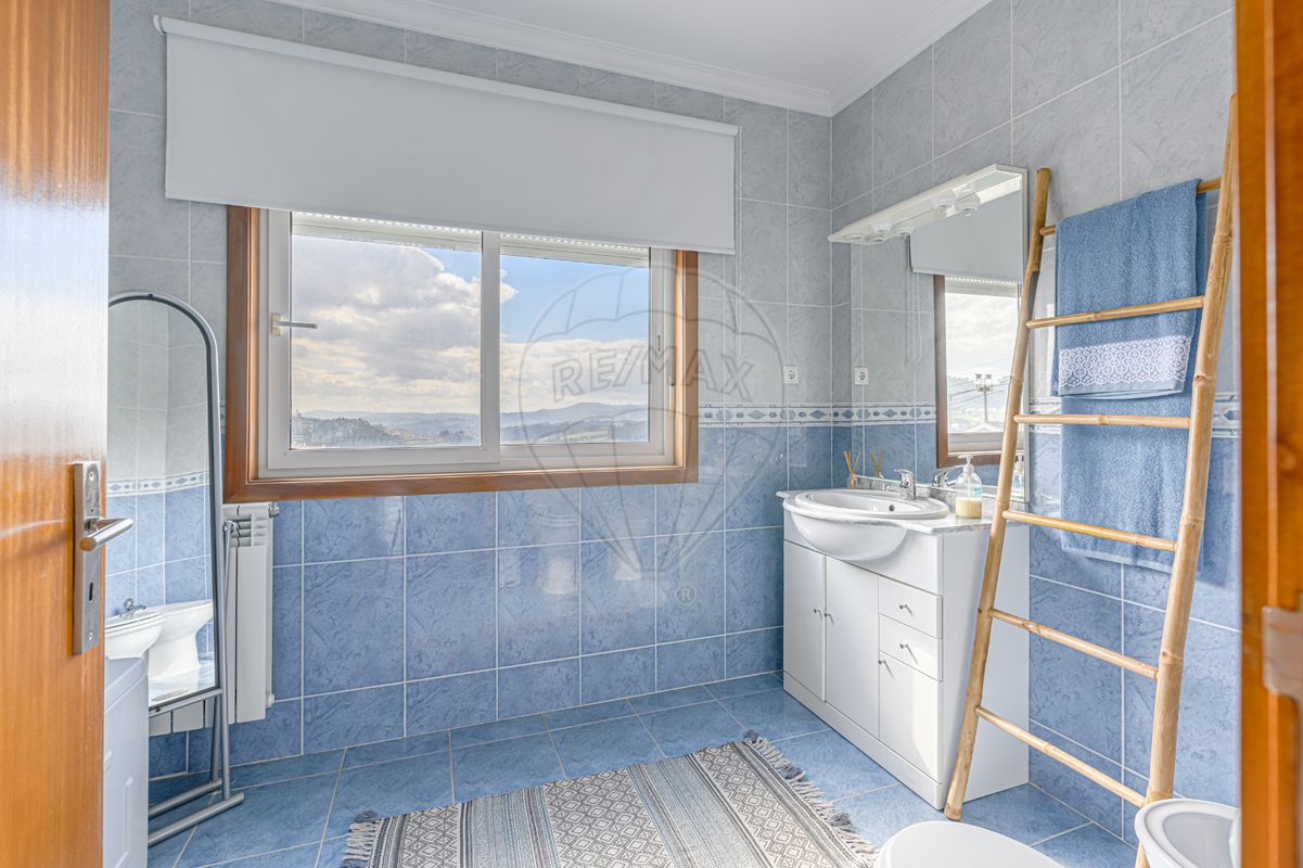 listing 125071035-215 picture-0