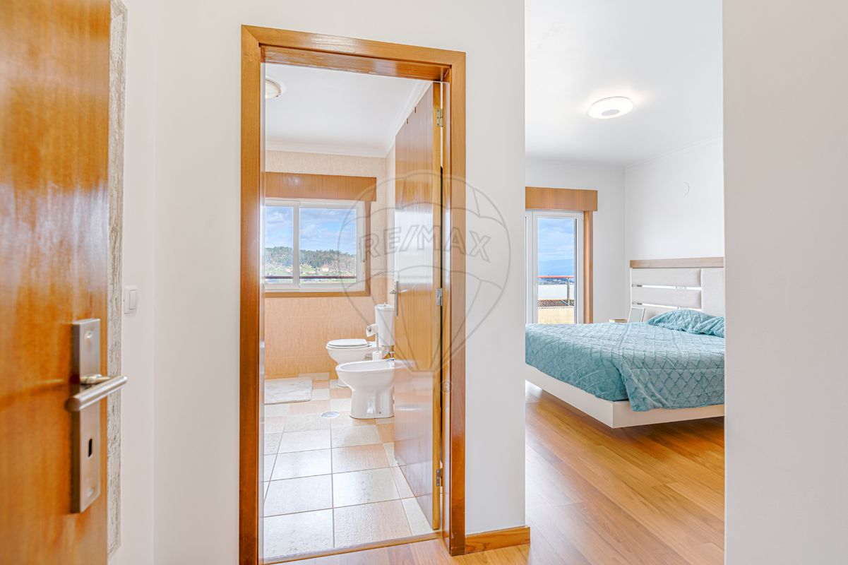 listing 125071035-215 picture-0