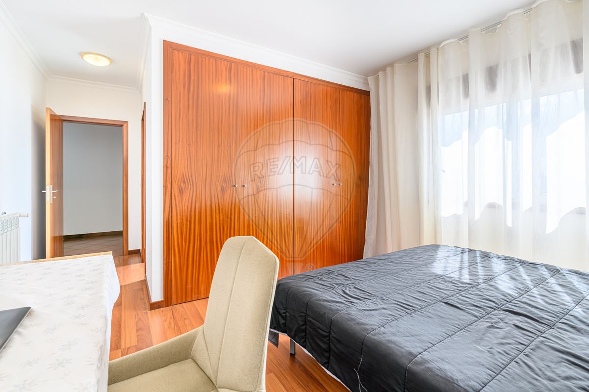 listing 125071035-215 picture-0