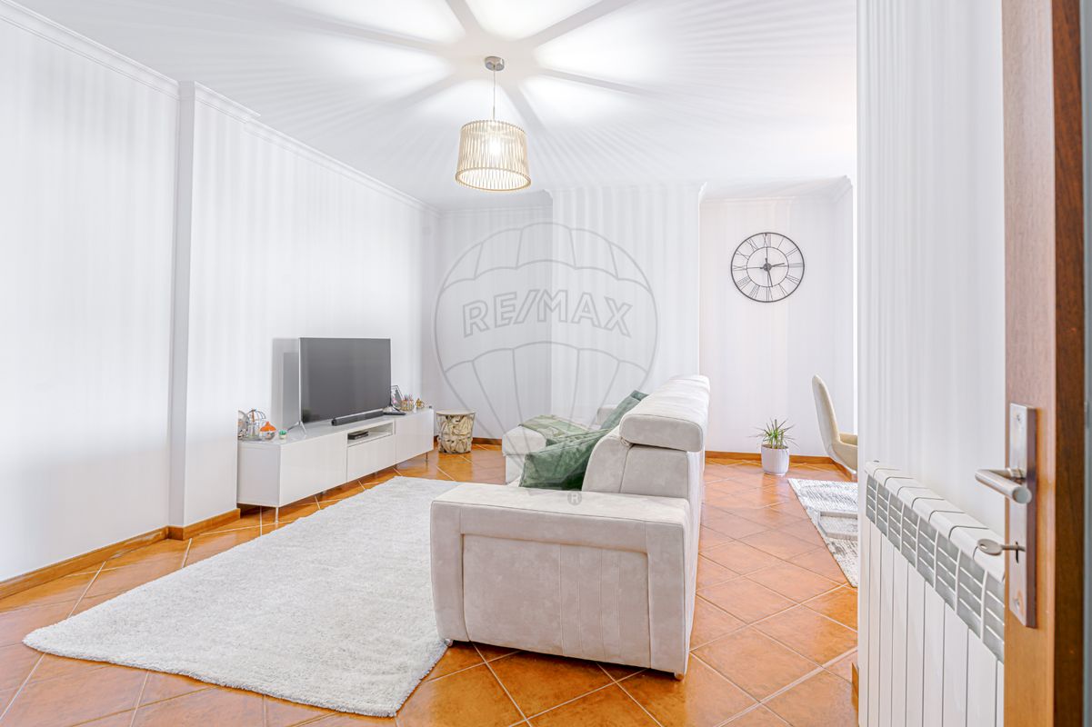 listing 125071035-215 picture-0