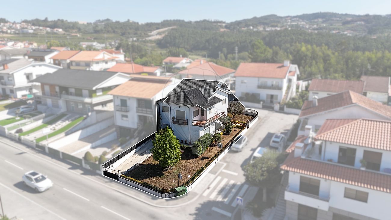 Moradia T3 à venda em Felgueiras