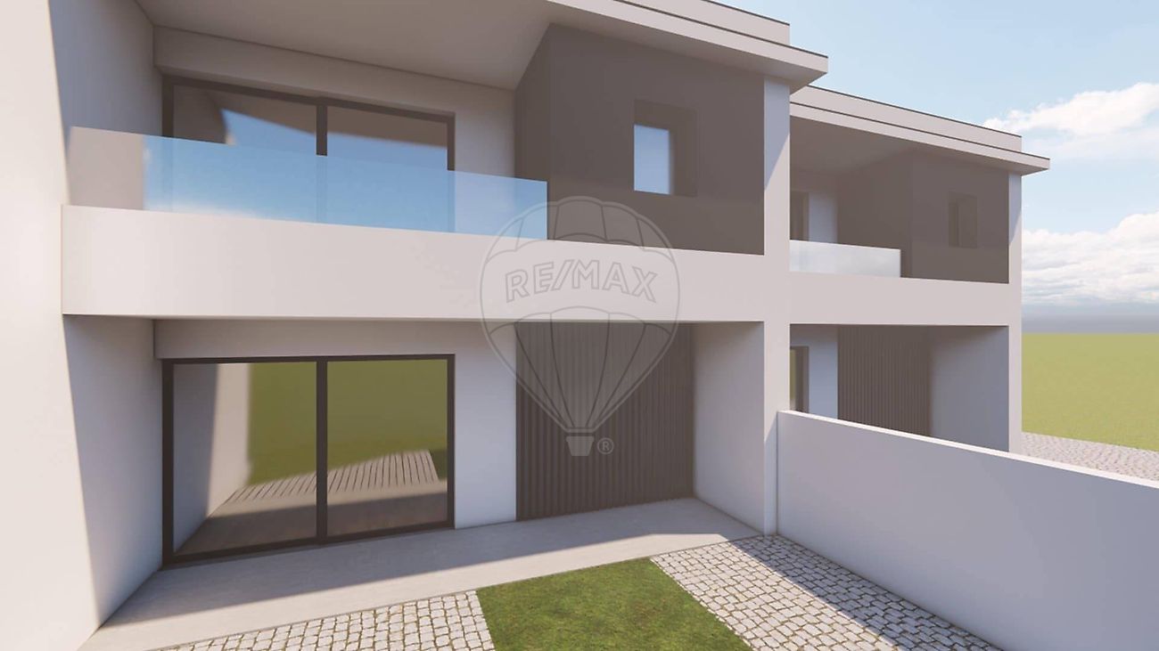 Moradia T3 à venda em Felgueiras