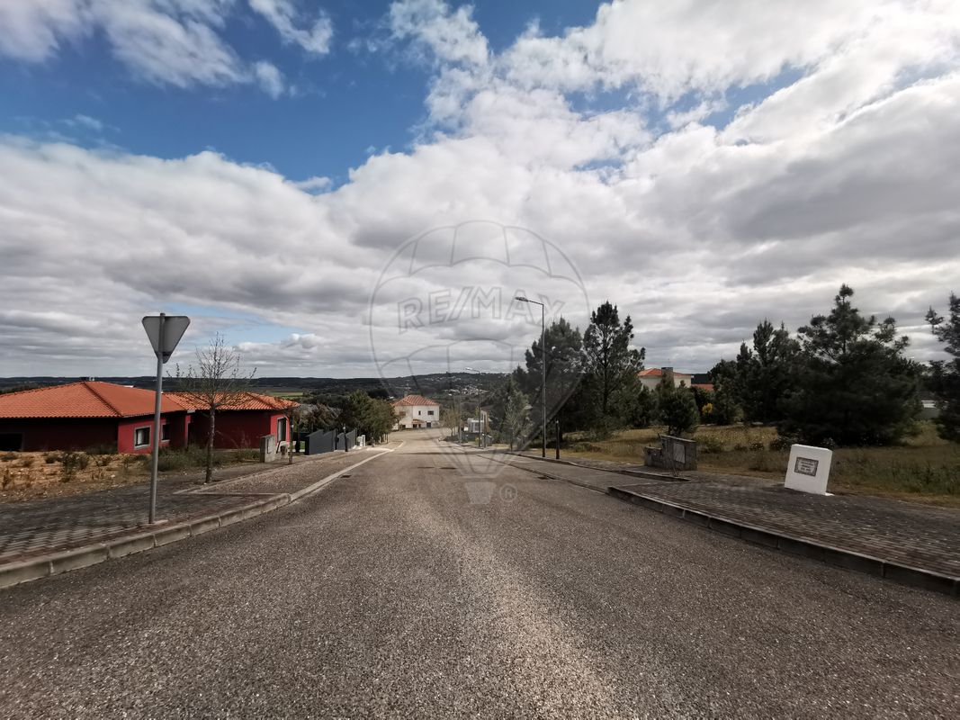 listing 125091010-925 picture-0