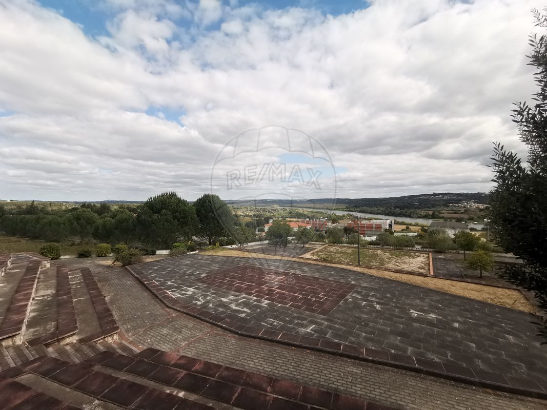 listing 125091010-925 picture-0