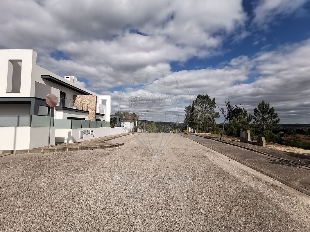 listing 125091010-925 picture-0