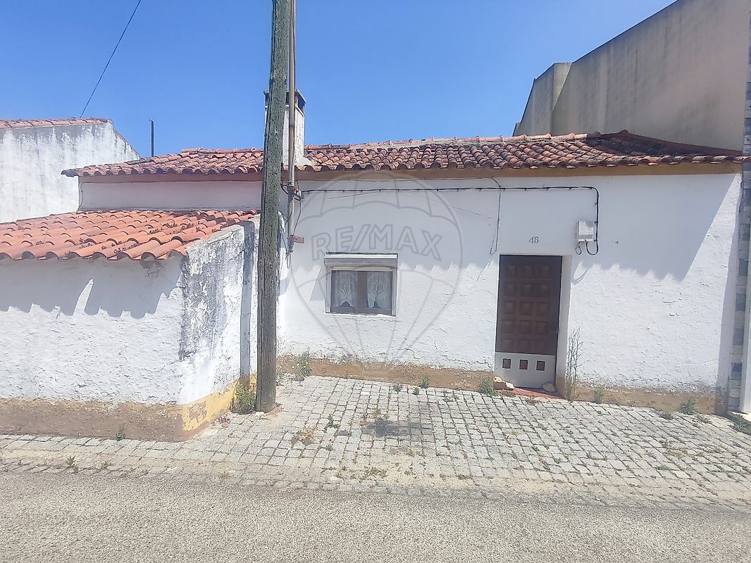 Moradia - São Miguel do Rio Torto e Rossio ao Sul do Tejo, Abrantes, Santarém