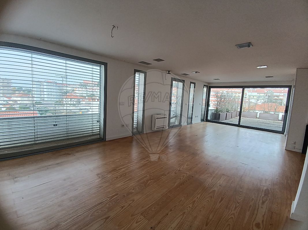 Duplex T4 à venda em Abrantes