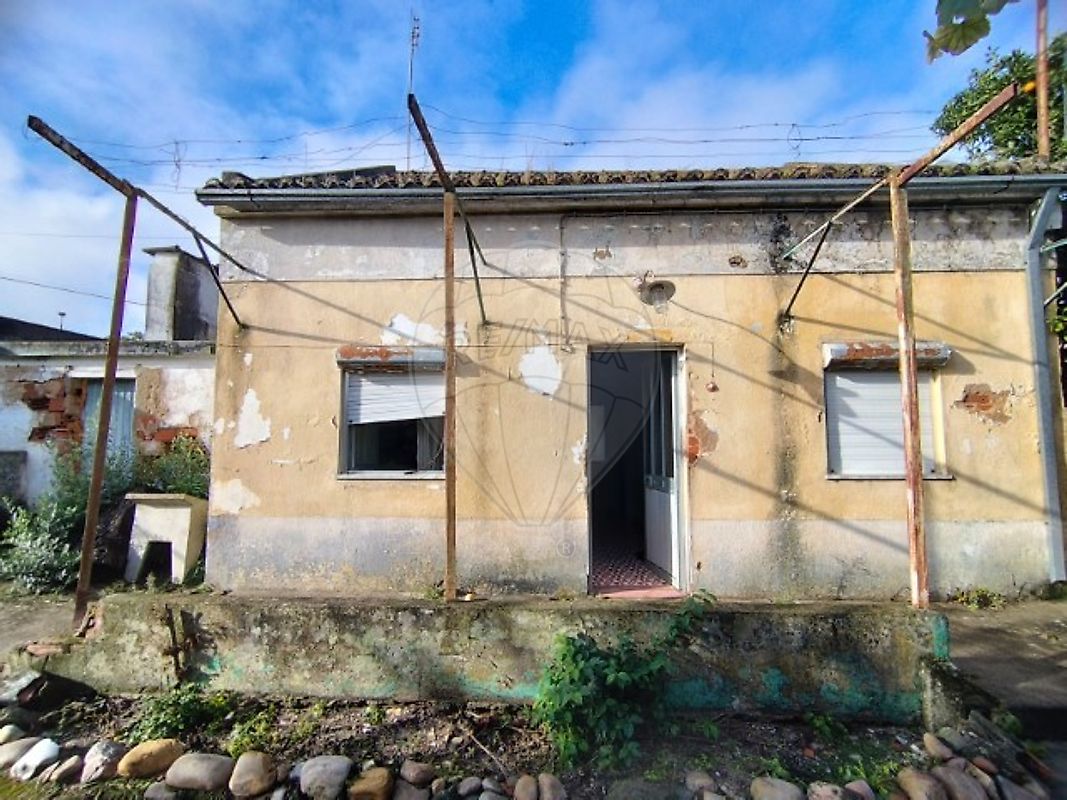 Moradia T4 para venda