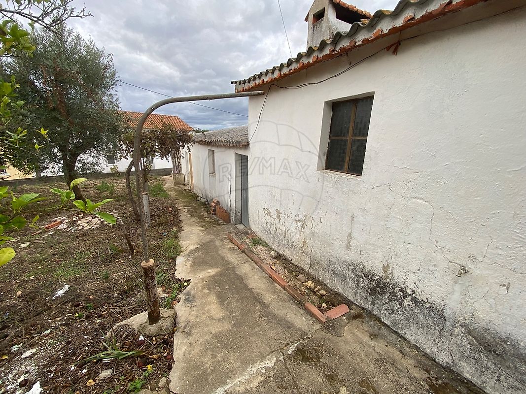 Moradia - São Facundo e Vale das Mós, Abrantes, Santarém
