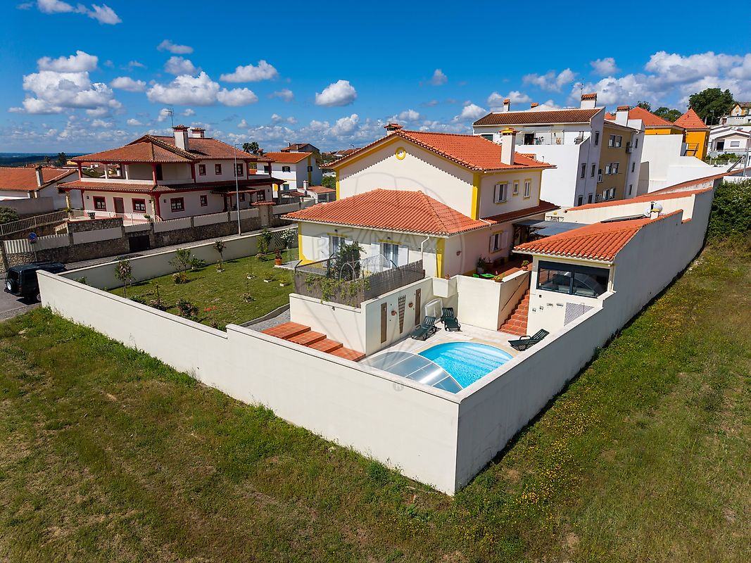 Moradia T5 à venda em Sardoal