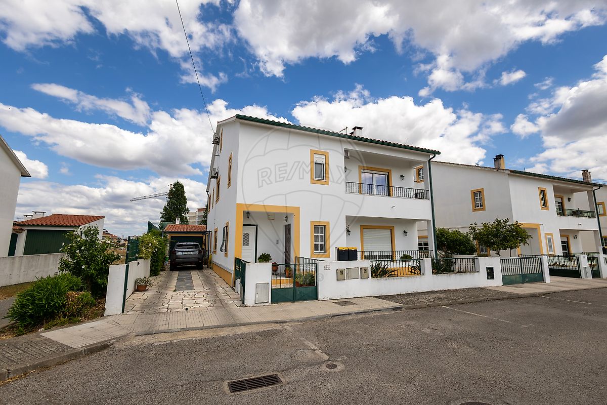 Apartamento T3 à venda em Abrantes