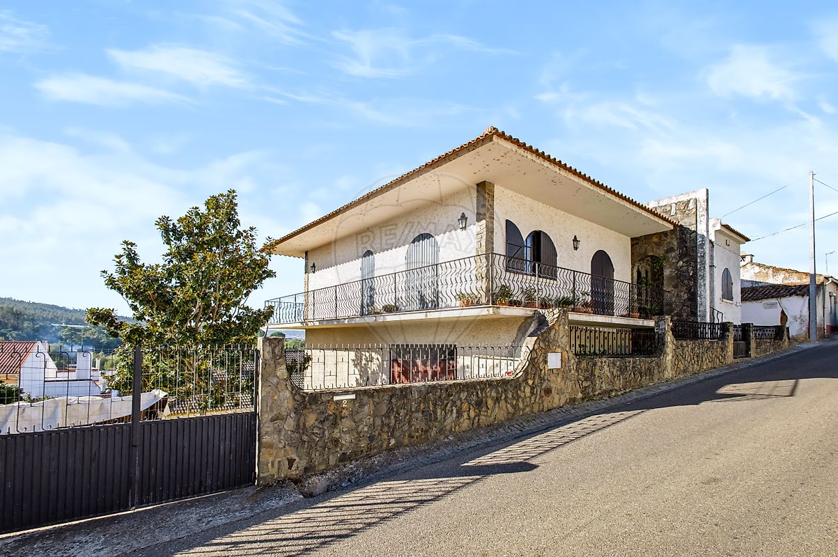 Apartamento T3 à venda em Abrantes