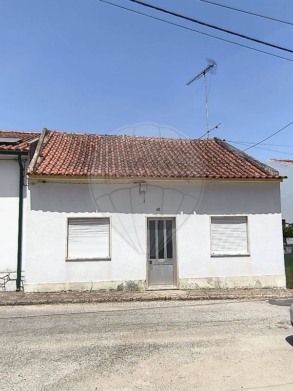 Moradia T3 - Abrantes (São Vicente e São João) e Alferrarede, Abrantes, Santarém