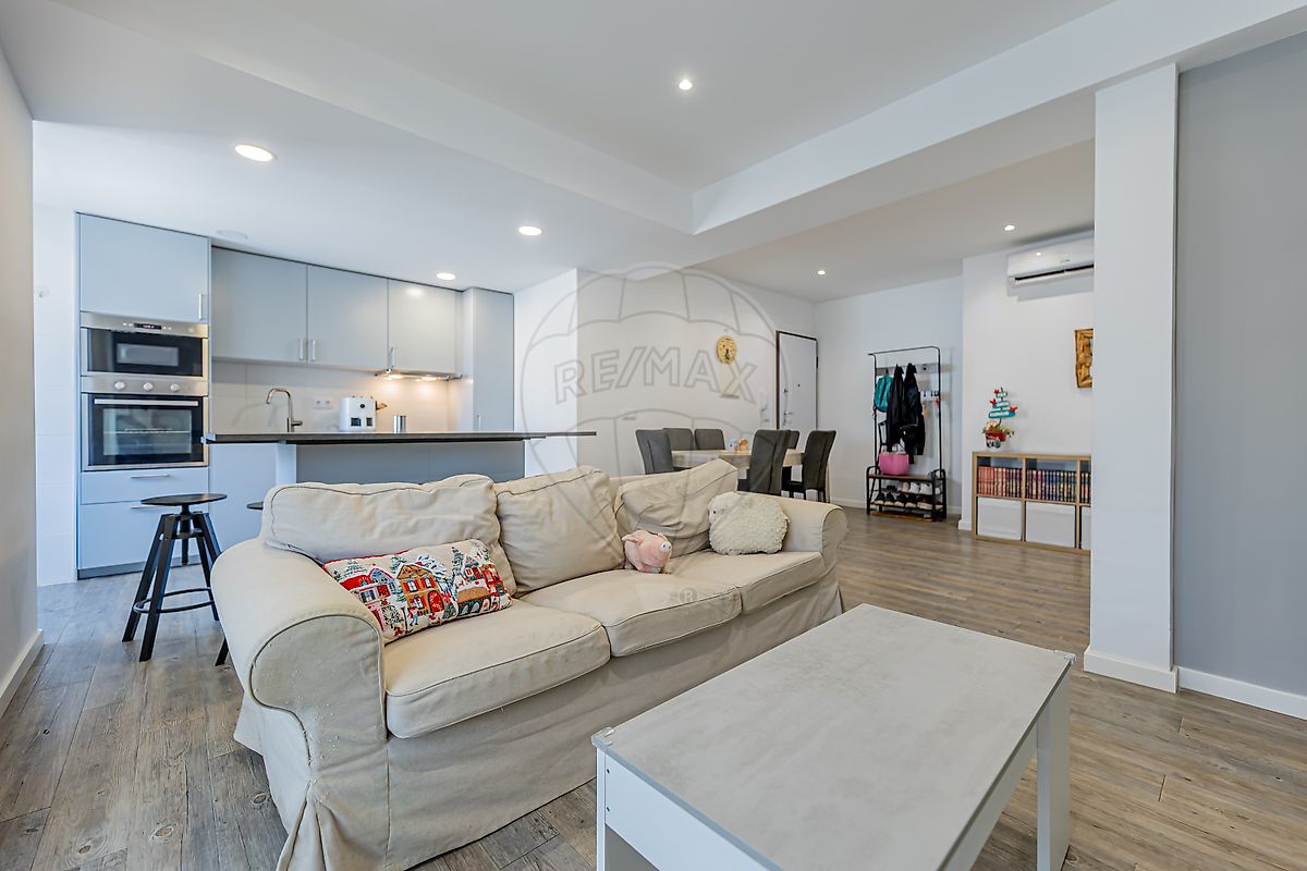Apartamento T2 à venda em Almada