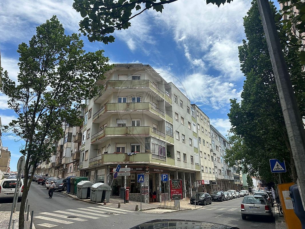 Apartamento T3 à venda em Sintra