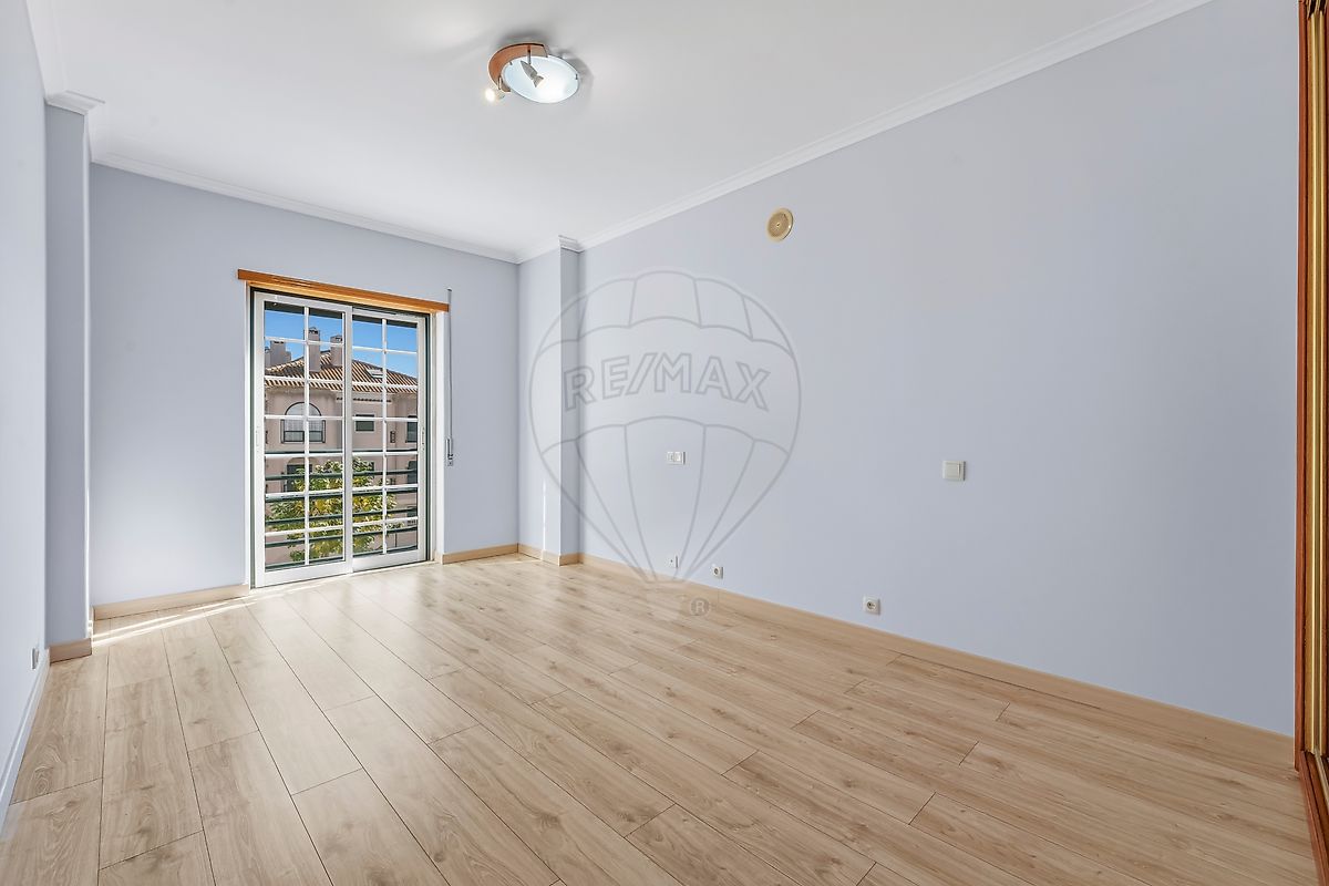 Apartamento T2 - Atalaia e Alto Estanqueiro-Jardia, Montijo, Setúbal