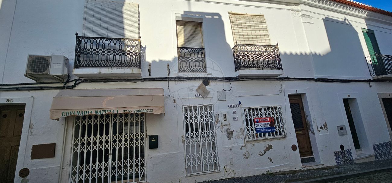 Moradia T5 para venda
