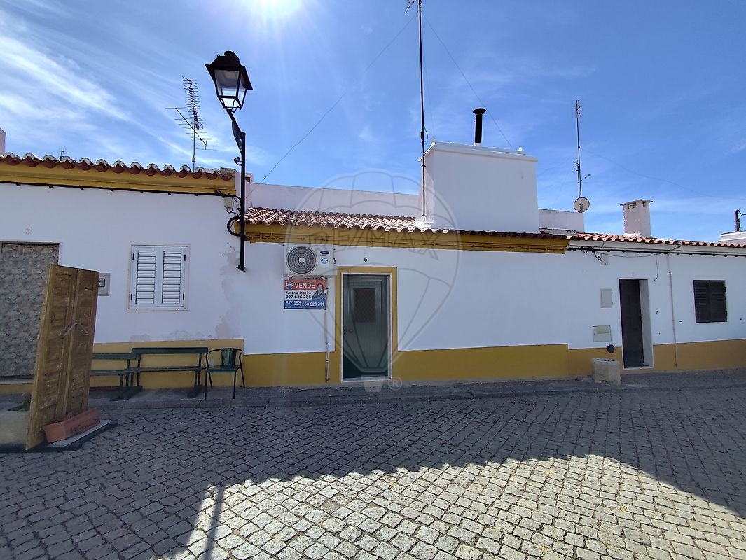 Moradia T2 para venda