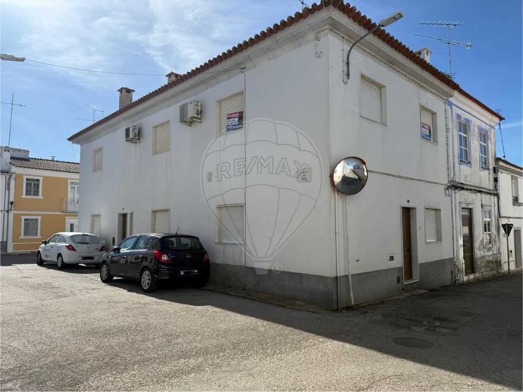 Moradia T4 para venda