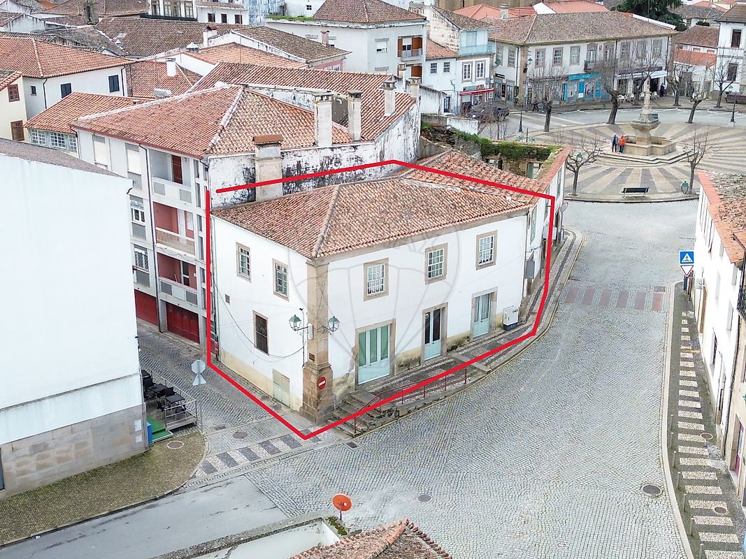 Moradia T3 à venda em Torre de Moncorvo