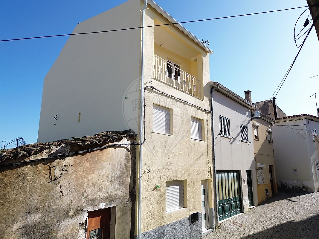 Moradia - Vila Nova de Foz Côa, Vila Nova de Foz Côa, Guarda