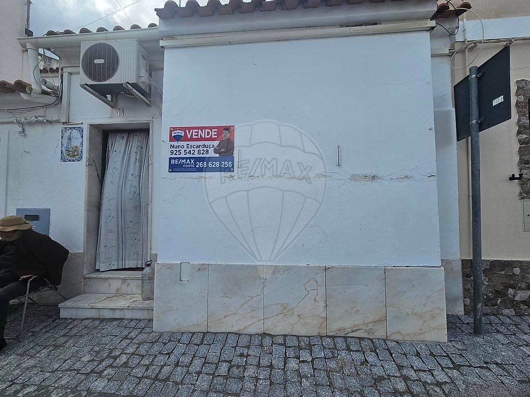 Moradia T2 para venda