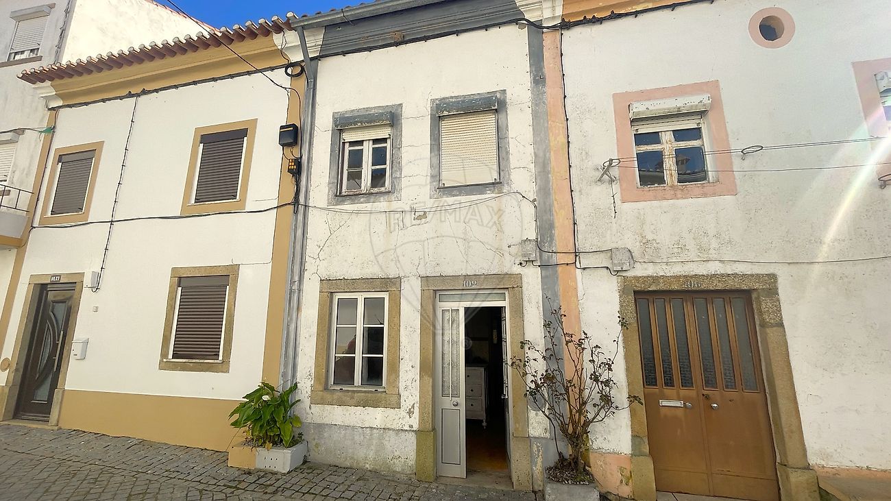 Moradia - Nossa Senhora da Graça de Póvoa e Meadas, Castelo de Vide, Portalegre