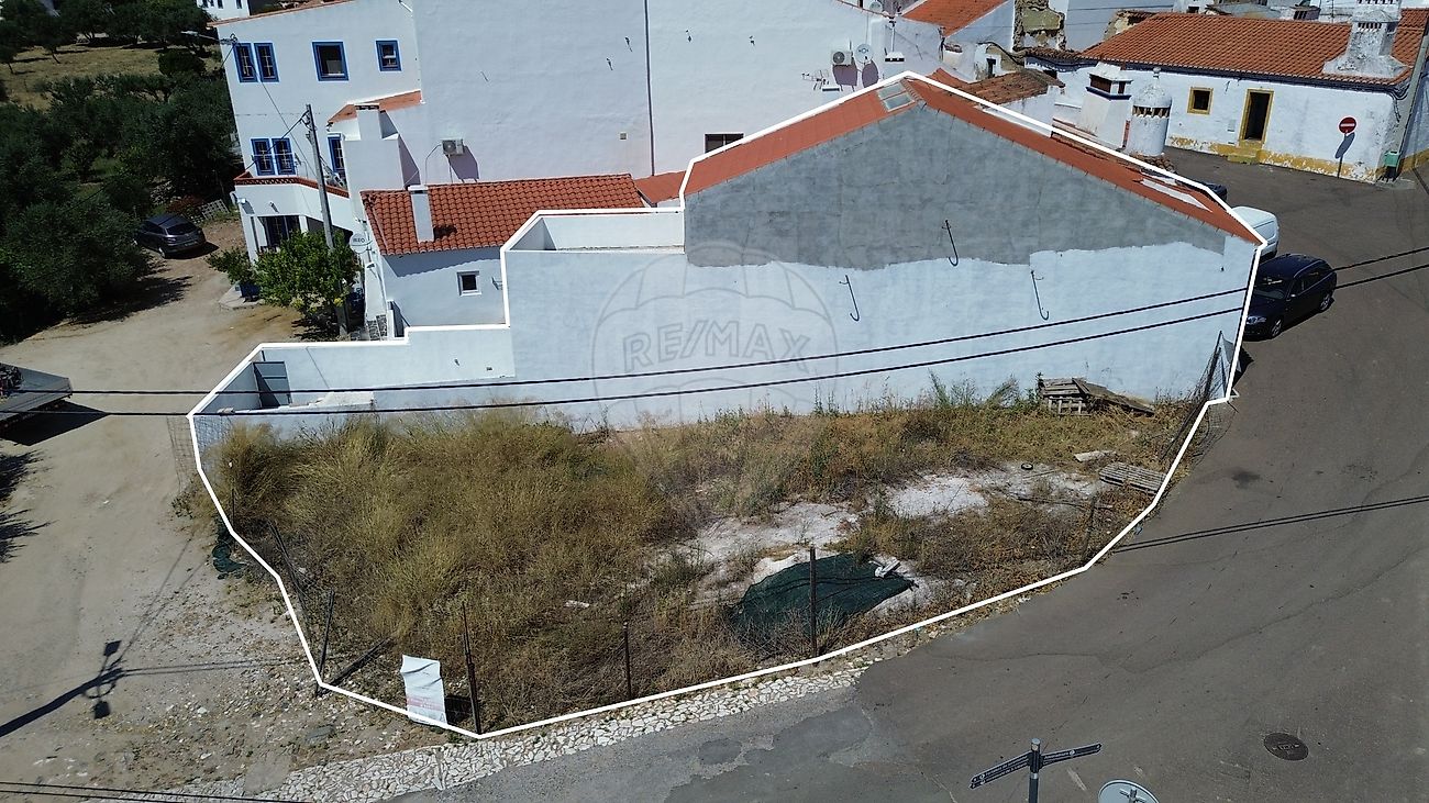 Moradia T2 à venda em Alandroal (Nossa Senhora da Conceição), São Brás dos Matos (Mina do Bugalho) e Juromenha (Nossa Senhora do Loreto), Alandroal — foto 3