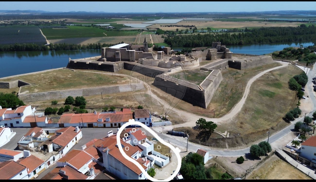 Moradia - Alandroal (Nossa Senhora da Conceição), São Brás dos Matos (Mina do Bugalho) e Juromenha (Nossa Senhora do Loreto), Alandroal, Évora