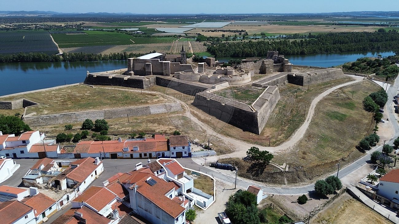 Moradia T2 à venda em Alandroal (Nossa Senhora da Conceição), São Brás dos Matos (Mina do Bugalho) e Juromenha (Nossa Senhora do Loreto), Alandroal — foto 2