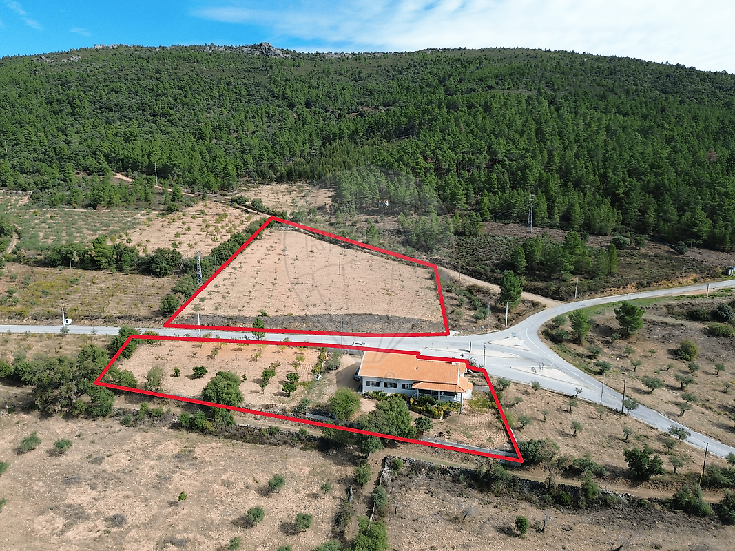 Moradia T4 em Felgueiras e Maçores, €250.000