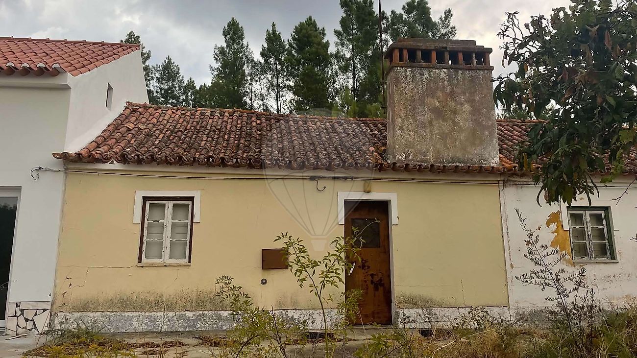 Moradia T2 à venda em Montargil, €40.000