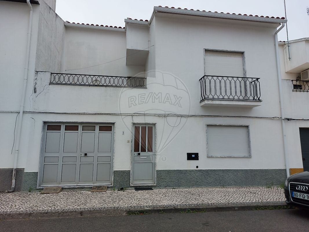 Moradia T4 para venda