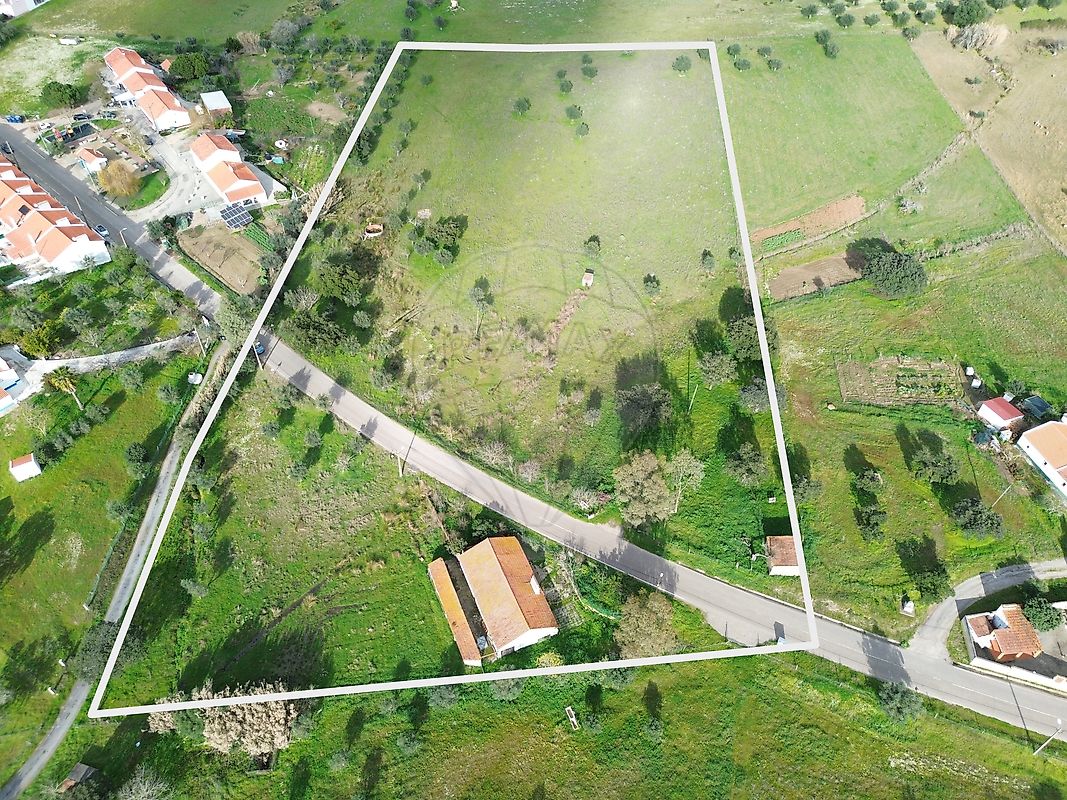 Moradia T4 para venda