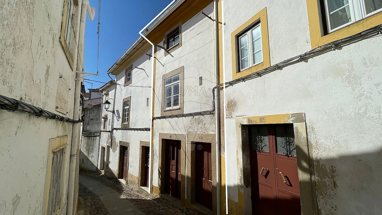 Moradia T2 para venda