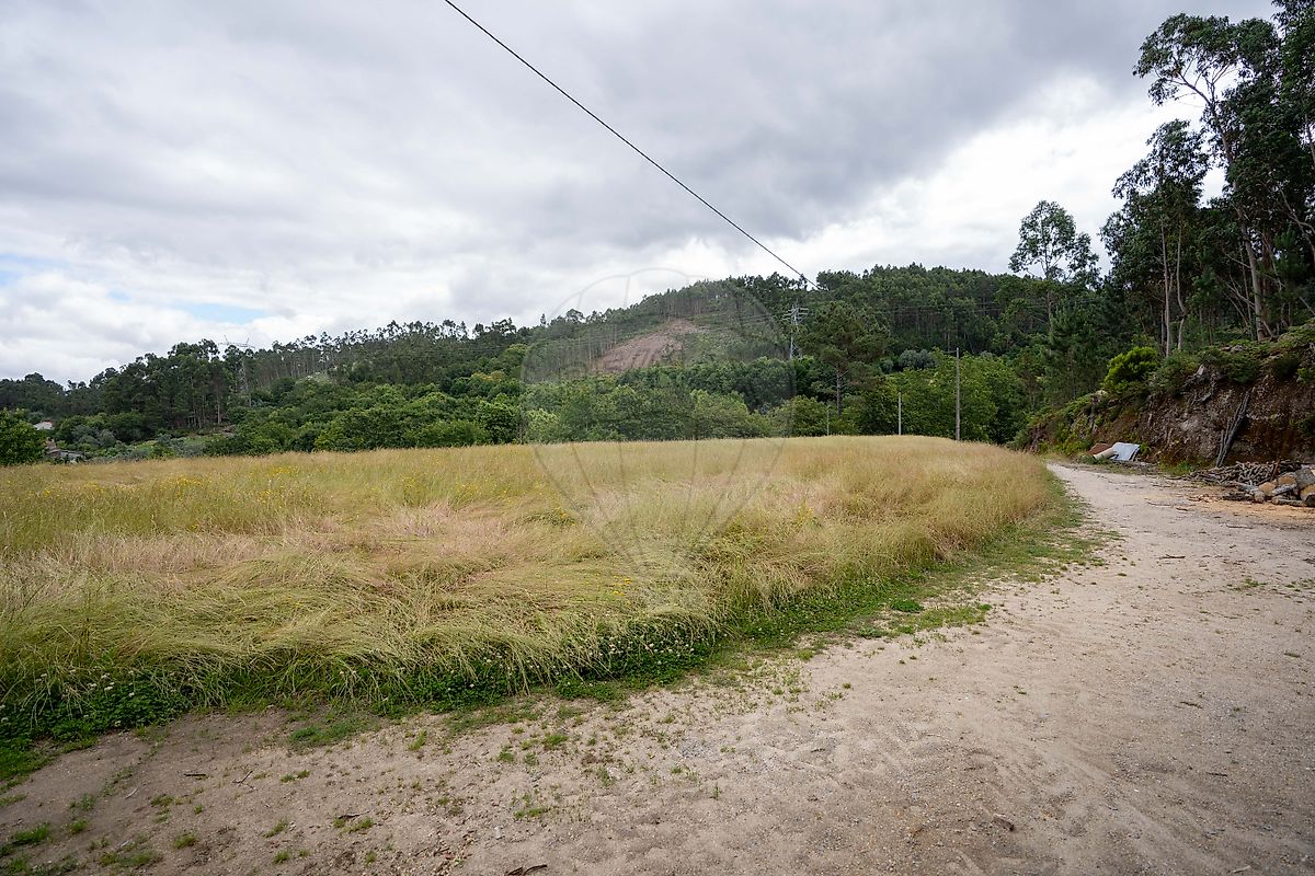 Land for sale in Amares, Portugal — €80,000