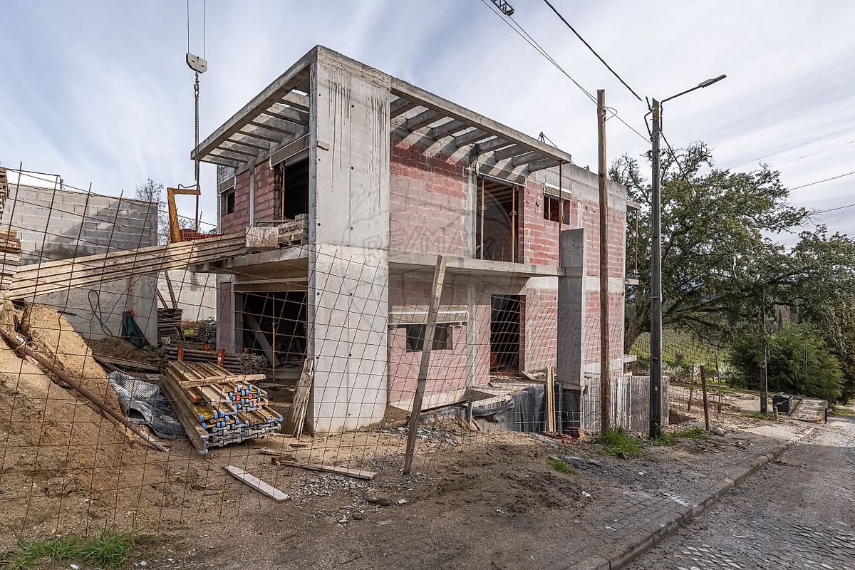 Moradia T4 à venda em Santa Lucrécia de Algeriz e Navarra, Braga — foto 18