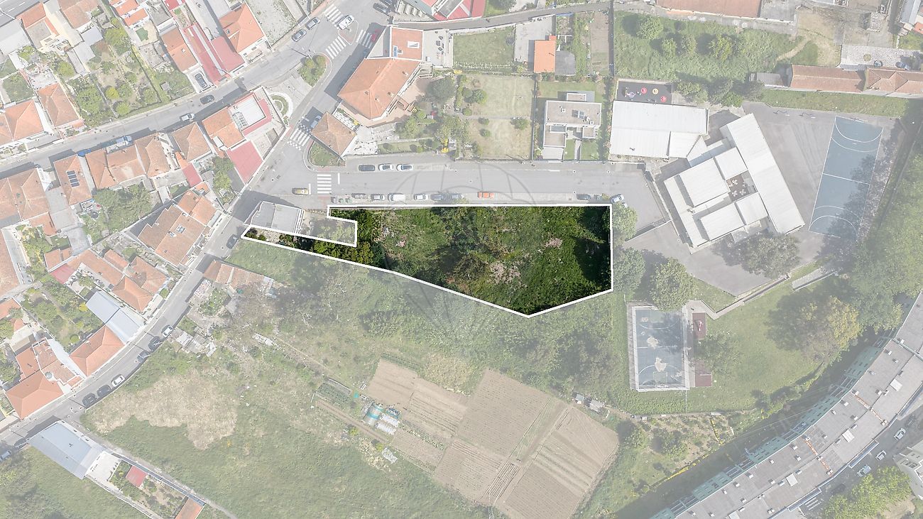 Terreno à venda em Gondomar
