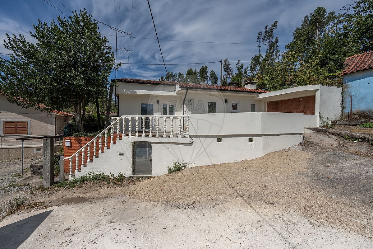 Apartamento T2 à venda em Amares