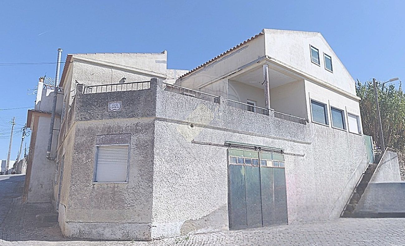 Moradia T5 para venda