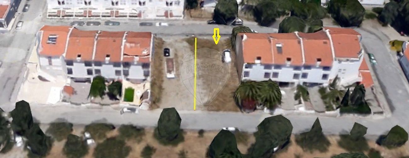 Terreno à venda em Évora