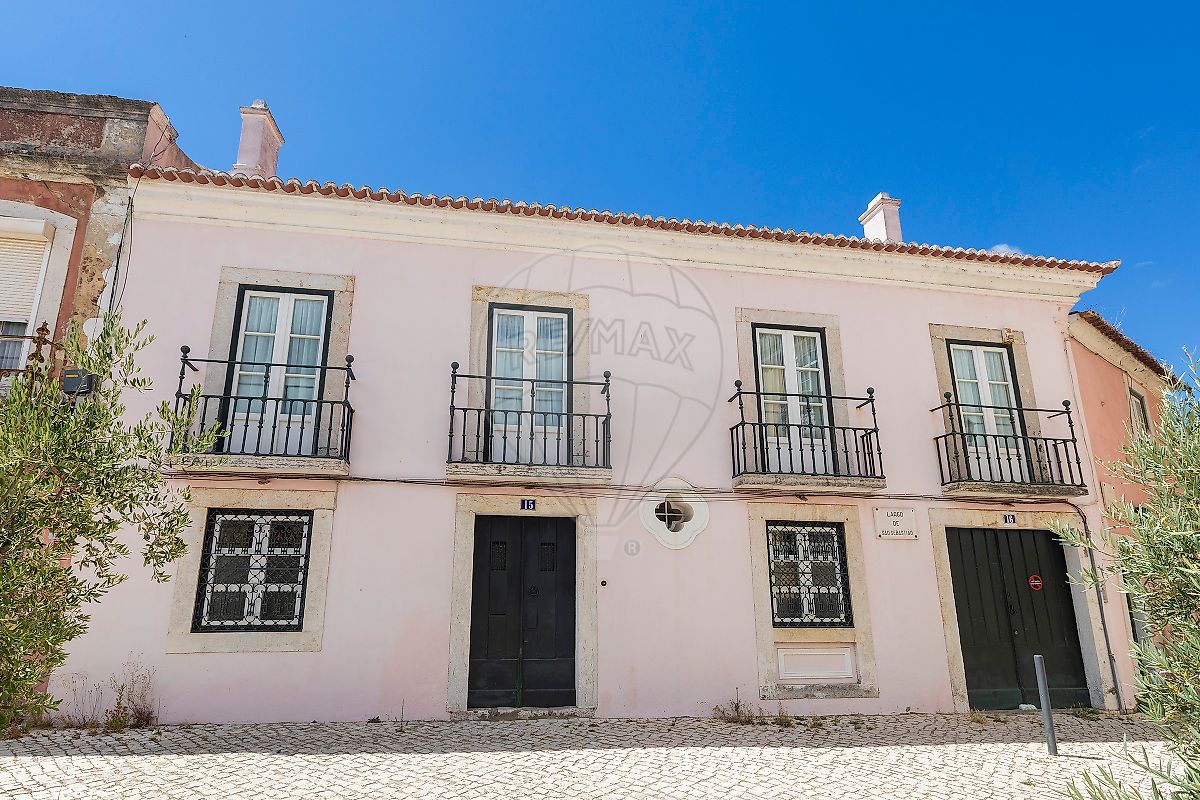 Apartamento T6 à venda em Lisboa