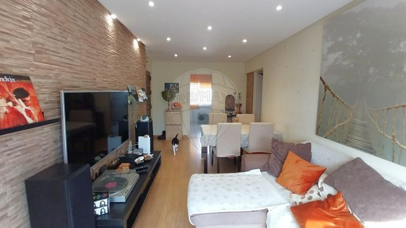 Apartamento T3 à venda em Sintra