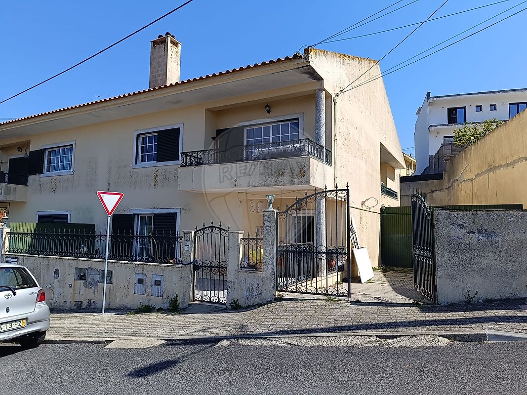 Apartamento T2 à venda em Sintra
