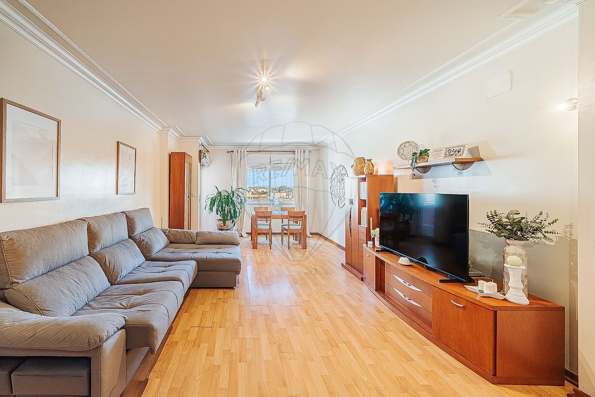 Apartamento T3 à venda em Sintra