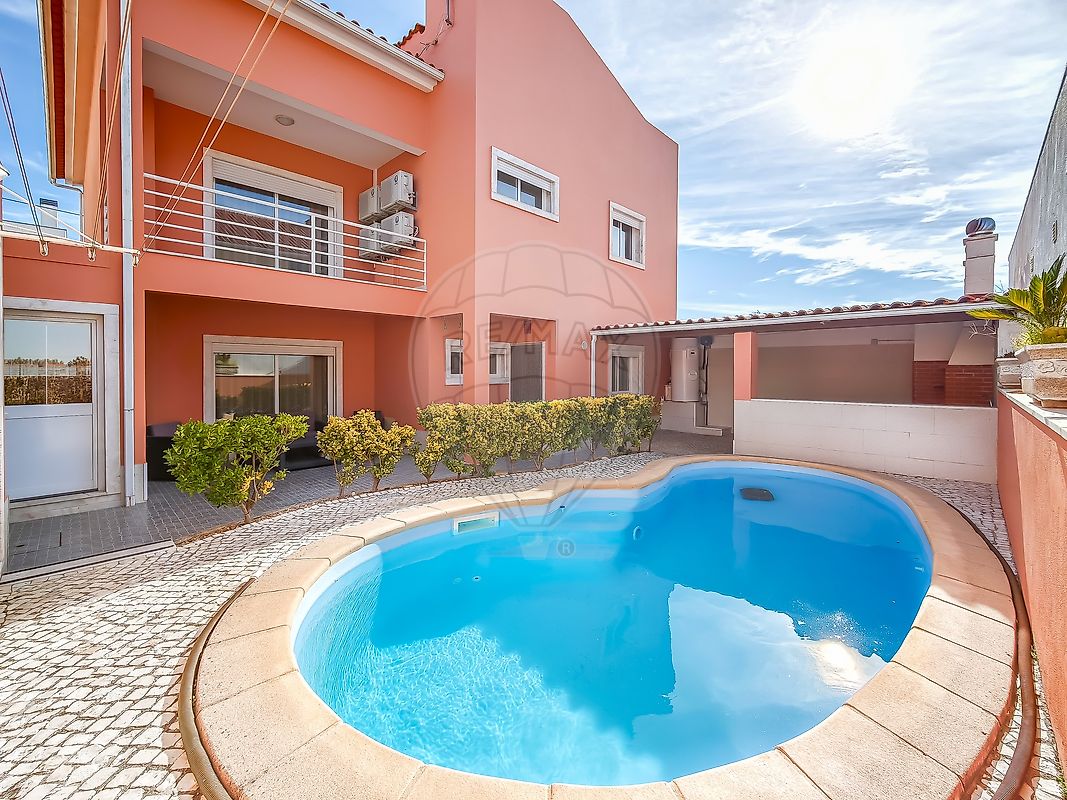 Apartamento T4 à venda em Odivelas