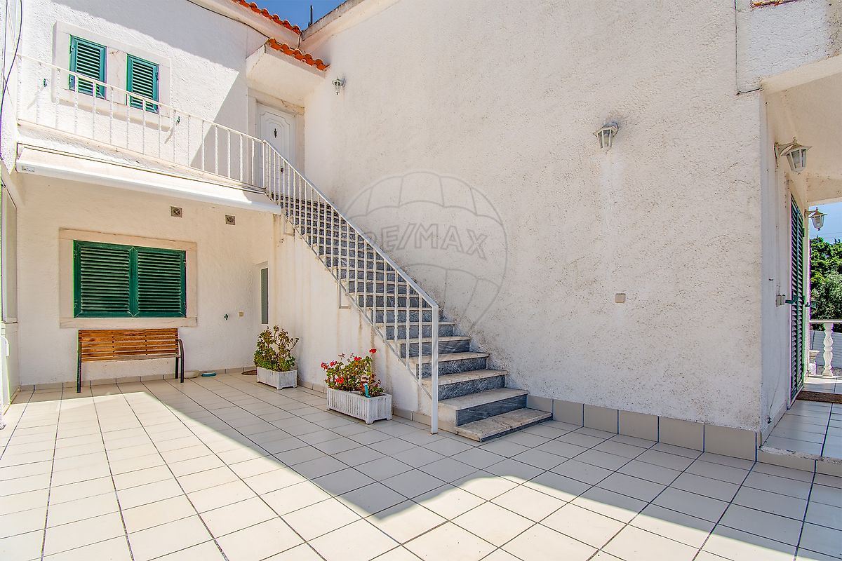 listing 125211076-25 picture-0